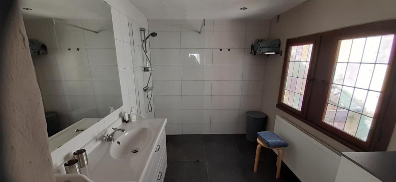 Roermond Uniek Stadspand, Compleet Woonhuis Bagian luar foto