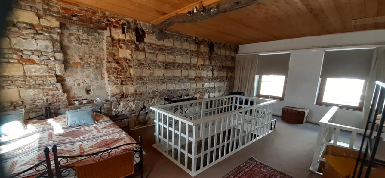 Roermond Uniek Stadspand, Compleet Woonhuis Bagian luar foto